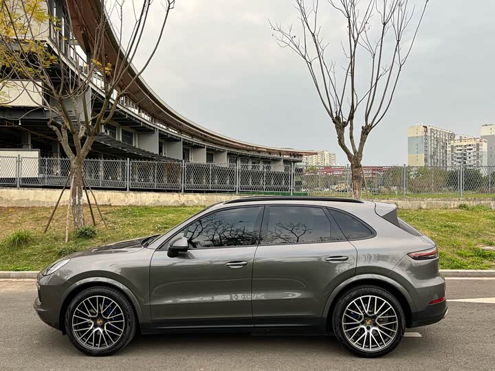 Porsche Cayenne 2019 Cayenne 3.0 T — фото 11