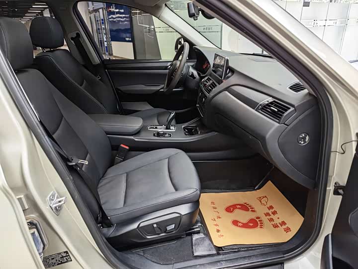 BMW X3 2016 s Drive 20i — фото 18