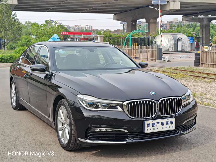 BMW 7-Series 2016 730 Li Luxury — фото 3