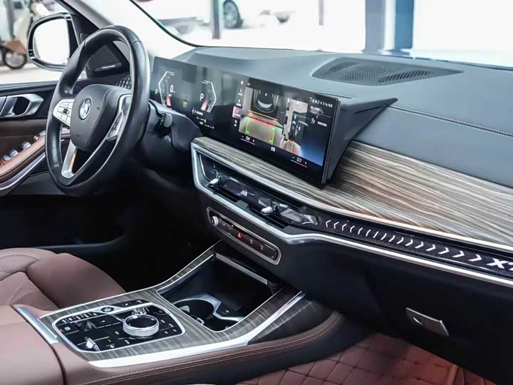 BMW X7 2023 x Drive 40i Leading — фото 8