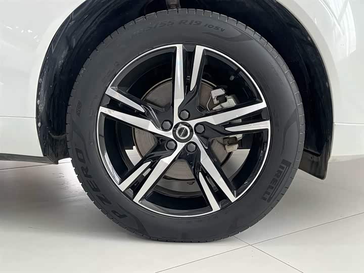 Volvo XC60 2022 B 5 4 WD — фото 14