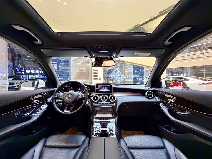 Mercedes-Benz GLC 2018 GLC 260 4 MATIC Luxury — фото 16