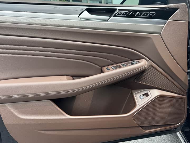 Volkswagen Phideon — фото 8