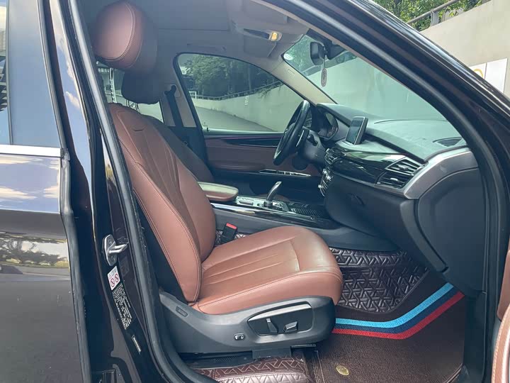 BMW X5 2018 x Drive 35i — фото 15