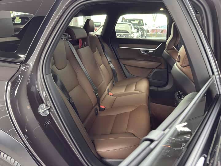 Volvo V90 2024 Cross Country B 5 AWD — фото 12