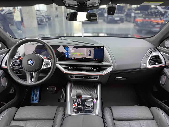 BMW XM 2023 Base — фото 13