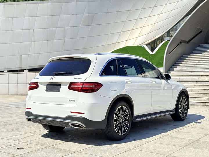 Mercedes-Benz GLC 260 4MATIC динамик — фото 4