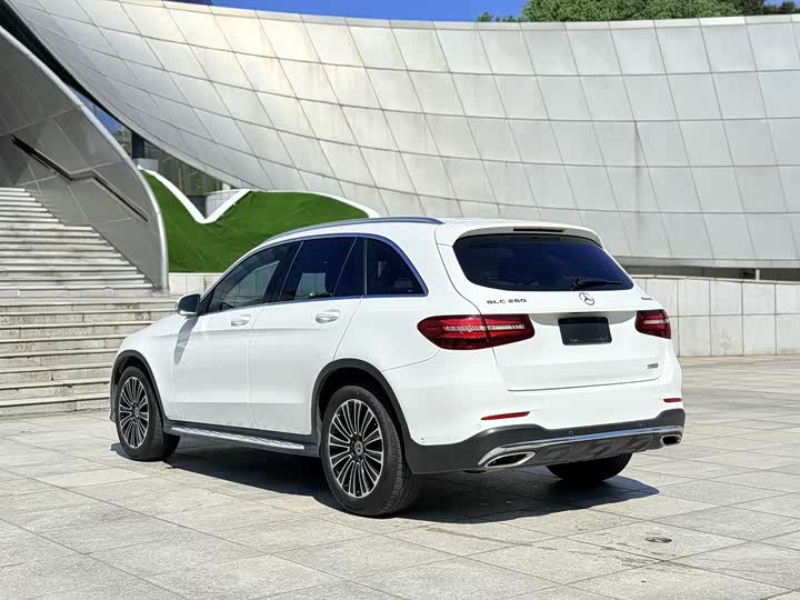 Mercedes-Benz GLC 260 4MATIC динамик — фото 6