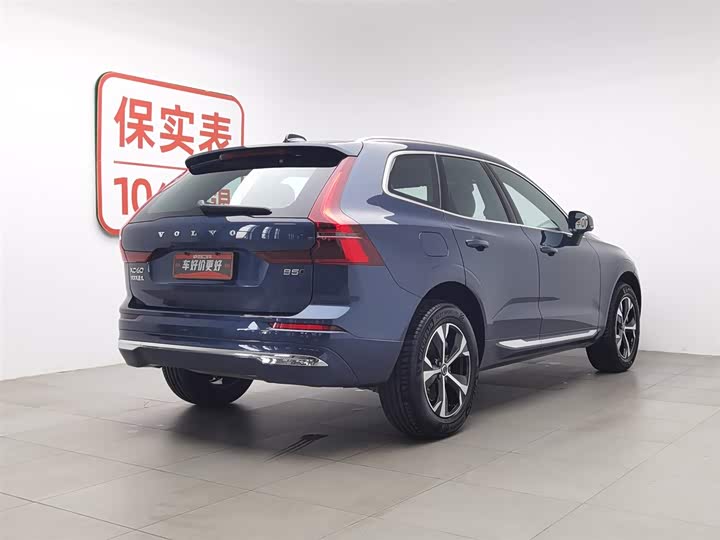 Volvo XC60 2026 B 5 4 WD — фото 2