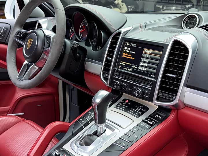 Porsche Cayenne 2015 Cayenne GTS 3.6 T — фото 19