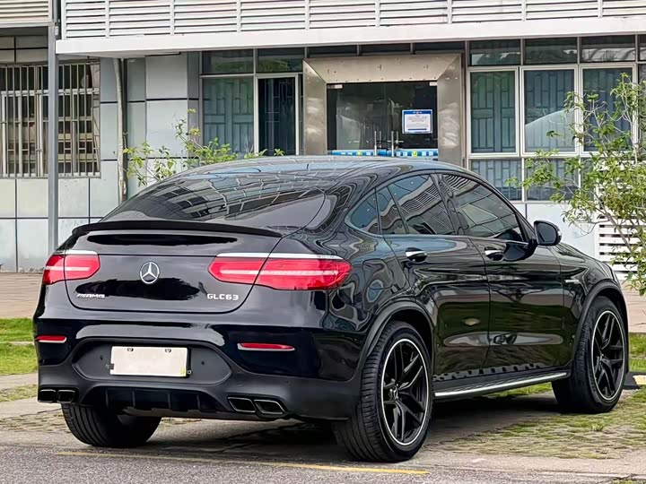 Mercedes-Benz GLC 2018 AMG GLC 63 4 MATIC+ SUV — фото 4