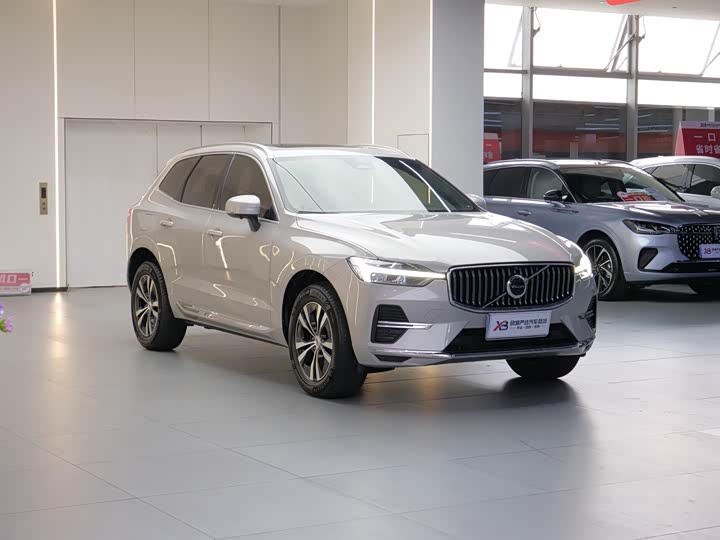 Volvo XC 60 2024 B 5 4 WD — фото 3