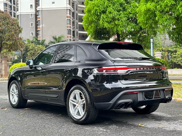 Porsche Macan 2023 Macan 2.0 T — фото 5