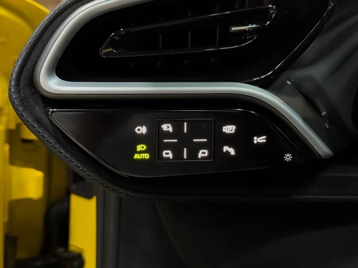 Ferrari 296 2022 3.0 T V 6 GTS — фото 15