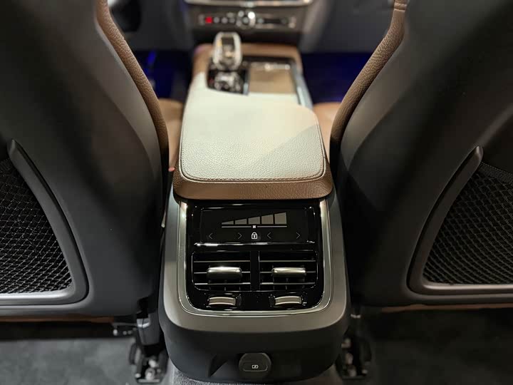 Volvo V90 2022 Cross Country B 5 AWD — фото 30