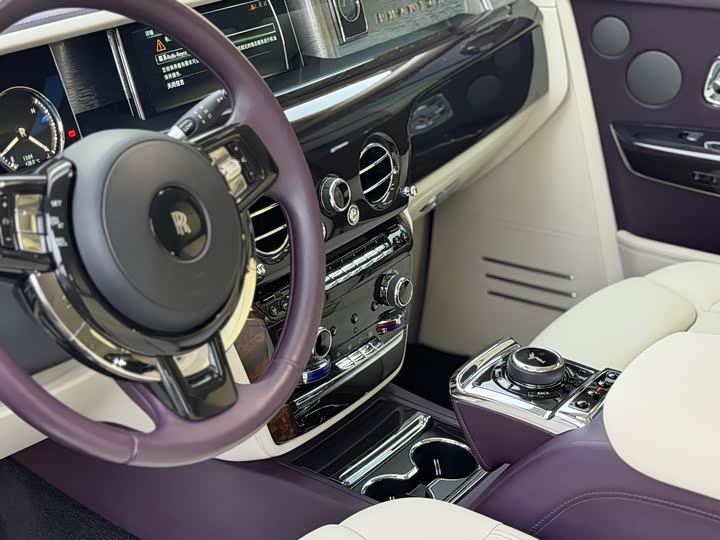 Rolls-Royce Phantom — фото 15