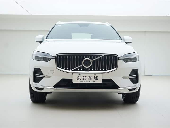 Volvo XC60 2025 B 5 4 WD — фото 2