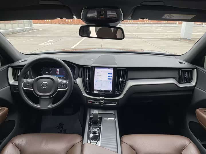 Volvo XC60 2022 B 5 4 WD — фото 5