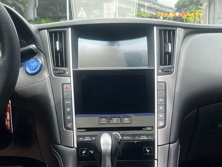 Infiniti Q50L 2015 2.0 T — фото 30