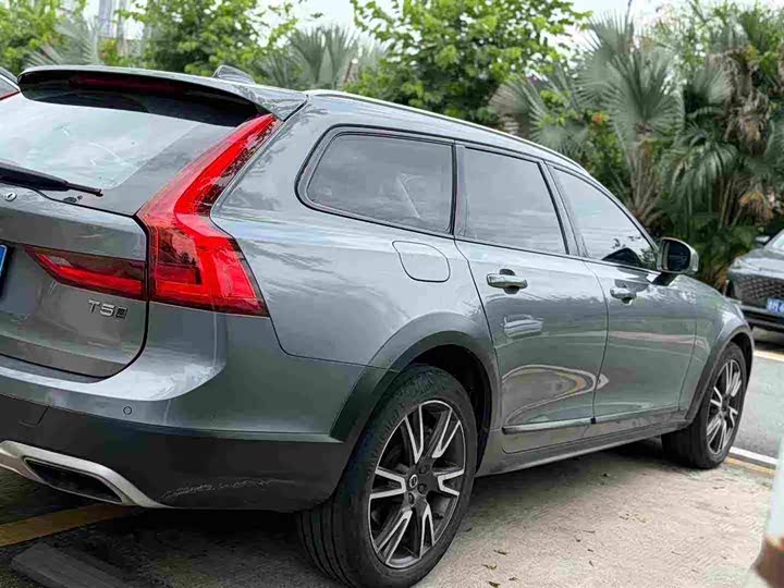 Volvo V 90 2019 Cross Country T 5 AWD V — фото 2