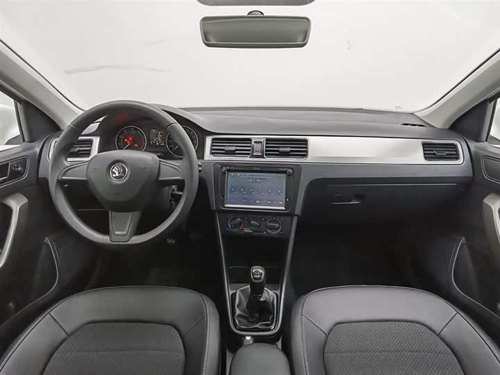 Skoda Rapid — фото 5
