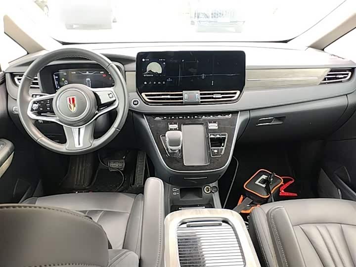 Hongqi HQ9 PHEV 2024 2.0 T 4 WD — фото 10