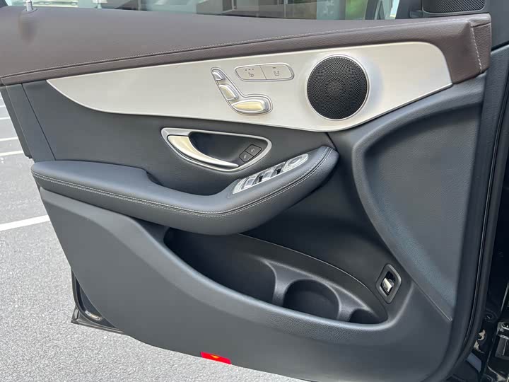 Mercedes-Benz GLC 2021 GLC 260 L 4 MATIC — фото 10