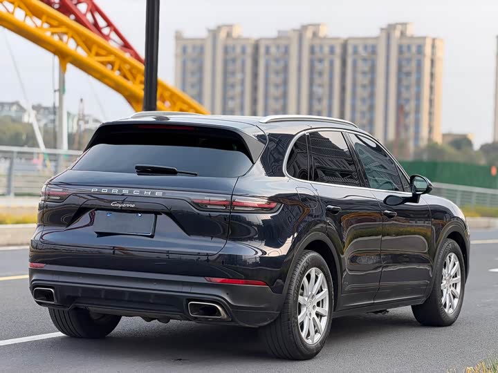 Porsche Cayenne 2018 Cayenne 3.0 T — фото 8