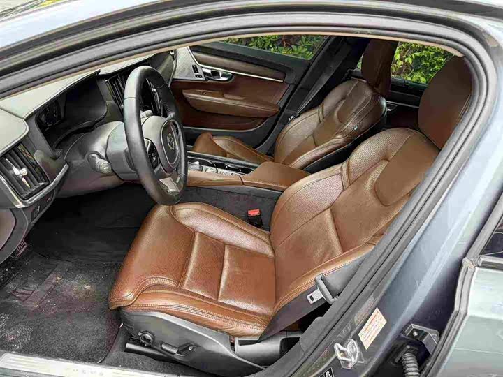 Volvo V 90 2019 Cross Country T 5 AWD V — фото 3