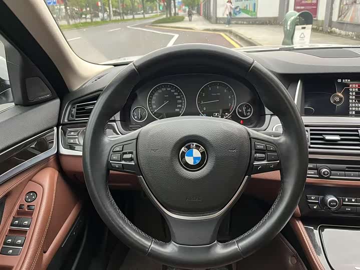 BMW 5-Series 2014 528 Li x Drive Leading — фото 7