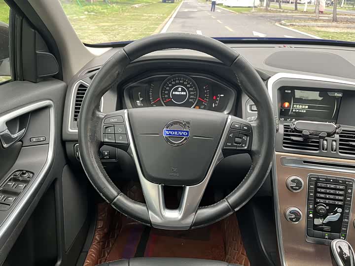 Volvo XC60 2016 T 5 — фото 20