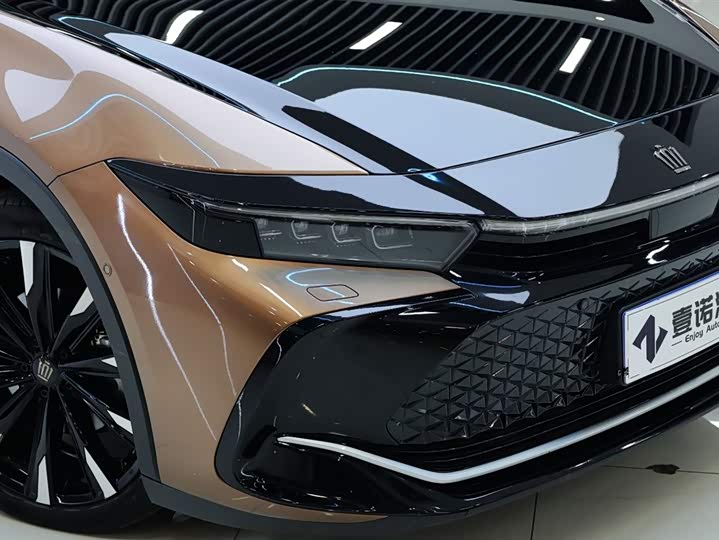 Toyota Sport 2023 2.4 T Sport Cross HEV 4 WD — фото 11