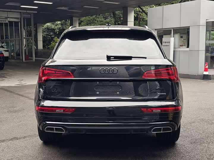 Audi Q5L 2022 40 T — фото 5
