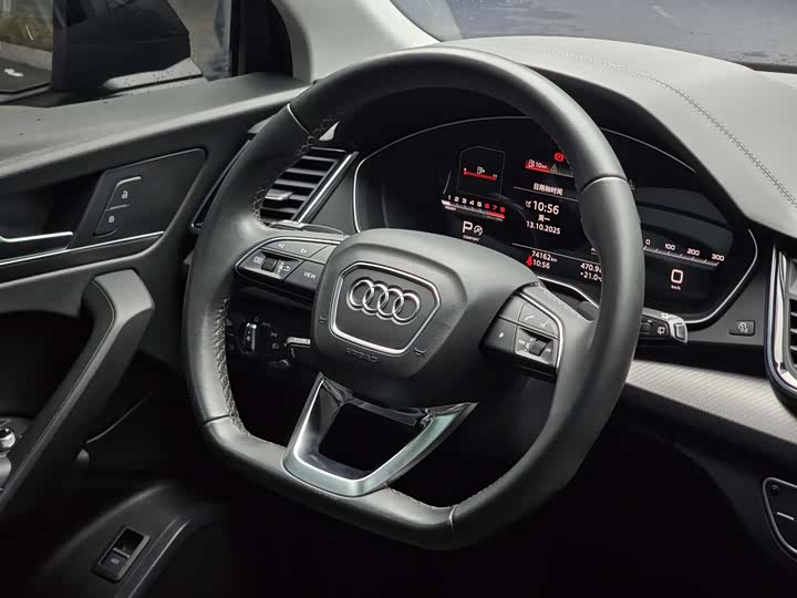 Audi Q5L 2022 40 T — фото 17