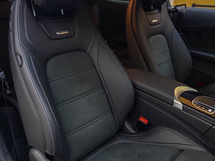 Mercedes-Benz C-Class 2021 AMG C 63 — фото 17