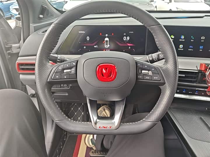 Changan UNI-T 2020 1.5 T Premium — фото 11