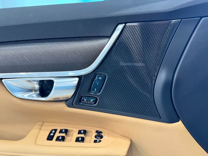 Volvo V90 2019 Cross Country T 5 AWD VI — фото 10