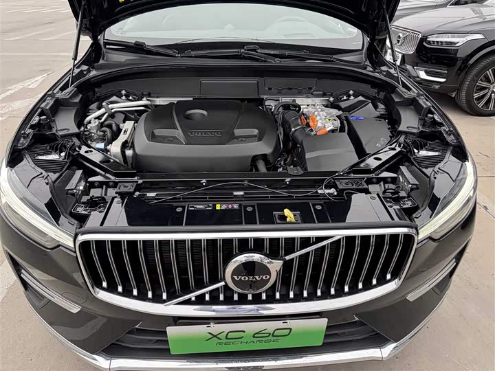 Volvo XC60 Hybrid 2025 Hybrid 4 WD — фото 14