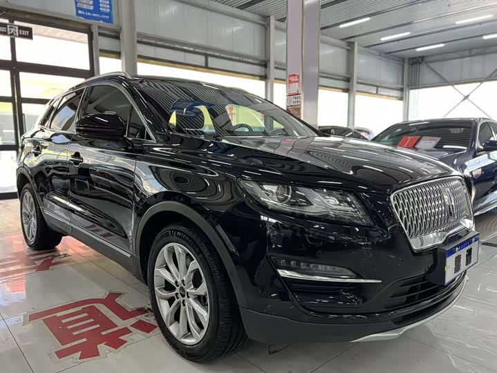Lincoln MKC 2019 2.0 T 4 WD V — фото 3