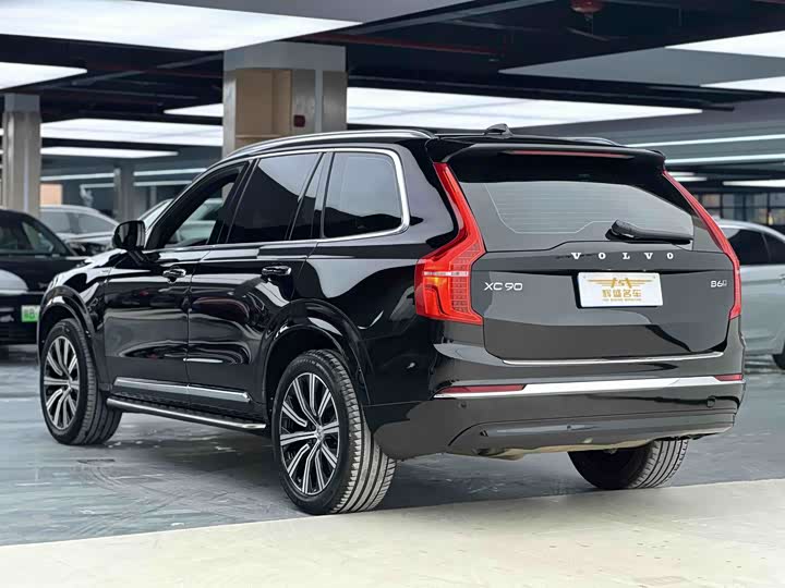 Volvo XC90 2023 B 6 7 — фото 3