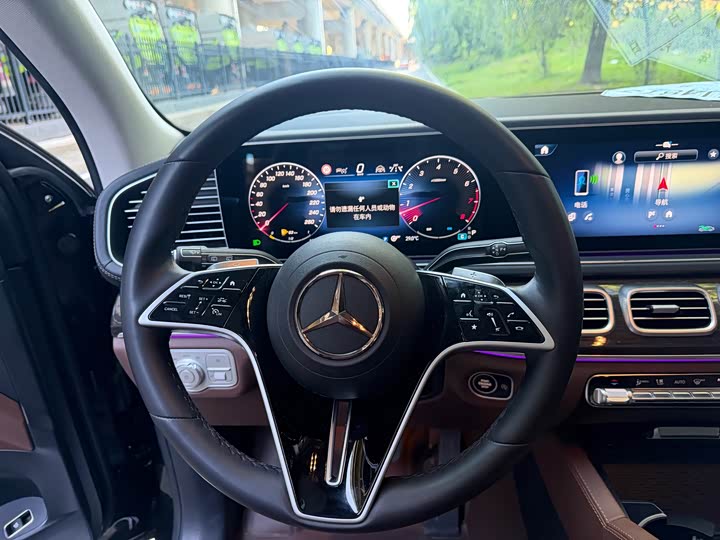 Mercedes-Benz GLE — фото 9