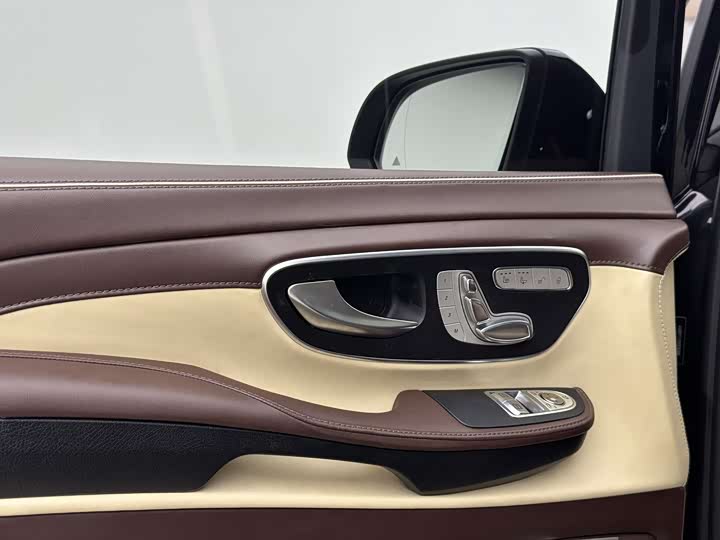 Mercedes-Benz V-Class 2018 V 260 L V — фото 8