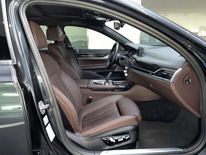 BMW 7-Series 2018 730 Li Leading M — фото 18