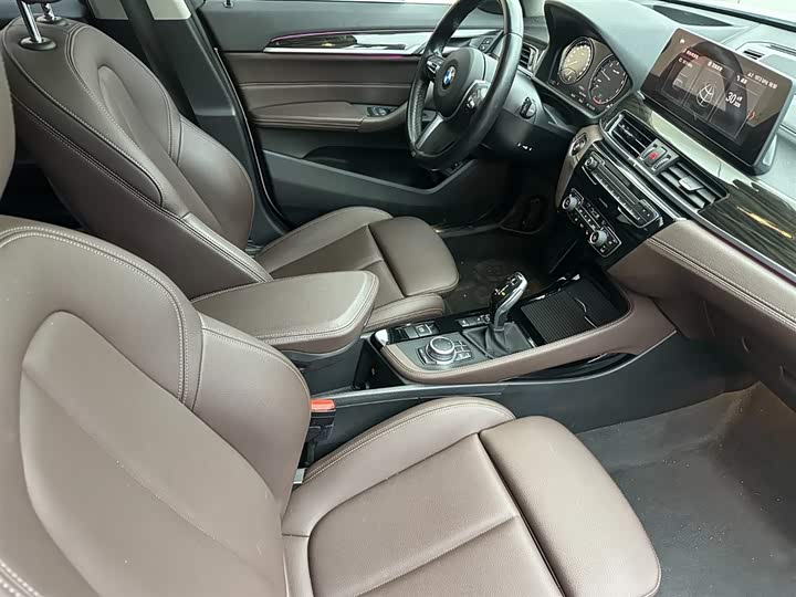BMW X1 2021 x Drive 25 Li — фото 9
