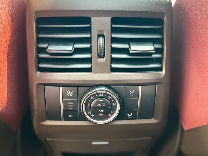 Mercedes-Benz GLS 2018 GLS 320 4 MATIC — фото 25