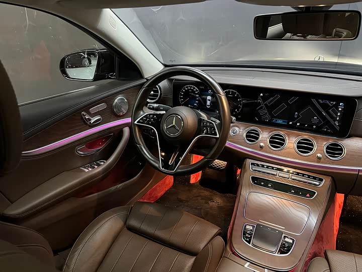 Mercedes-Benz E-Class 2023 E 260 L — фото 16