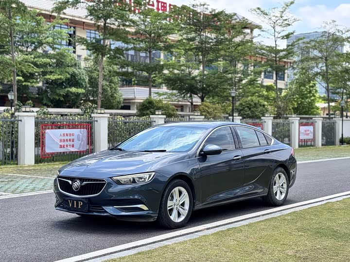 Buick Regal — фото 1