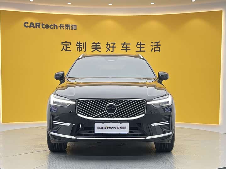 Volvo XC60 2026 B 5 4 WD — фото 2