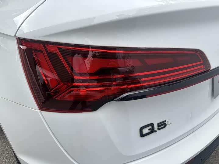 Audi Q5L Sportback 2021 40 TFSI Luxury — фото 22