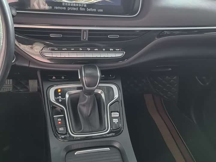 Trumpchi M6 2021 270 T DCT ( ) — фото 11